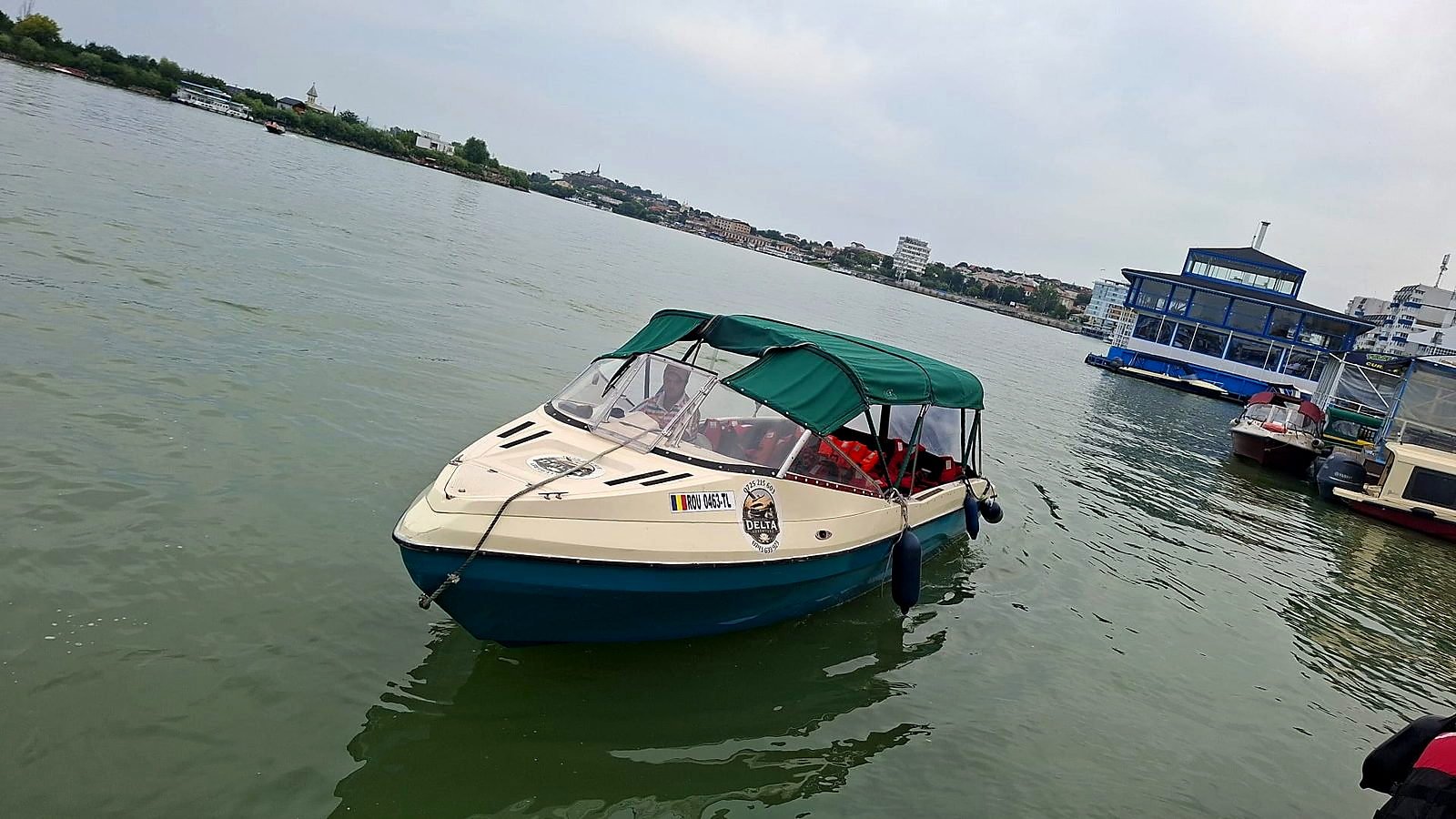 Barca Excursii Delta Adventure pe Dunăre, la Tulcea